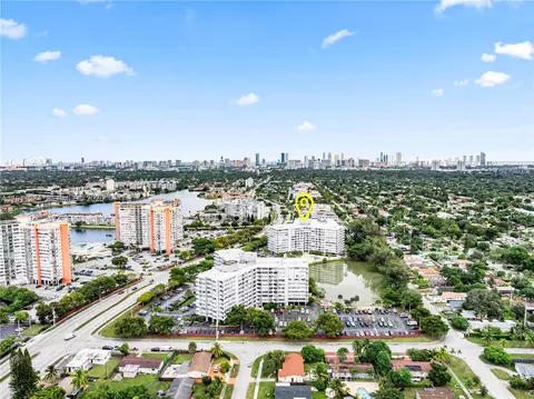 1300 NE Miami Gardens Dr #512E, Miami, FL 33179
