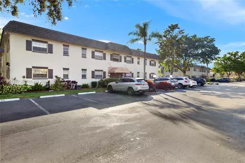 5661 SW 2nd Ct #216, Margate, FL 33068