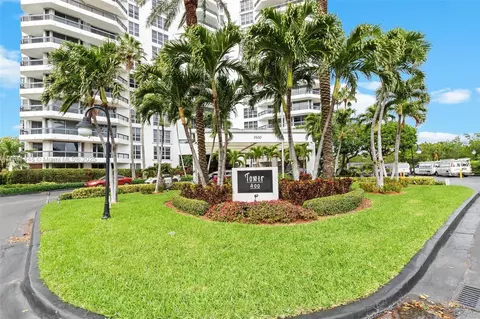 3500 Mystic Pointe Dr #1007, Aventura, FL 33180