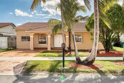 14632 SW 172nd Ln, Miami, FL 33177