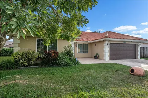 11710 NW 41st St, Sunrise, FL 33323