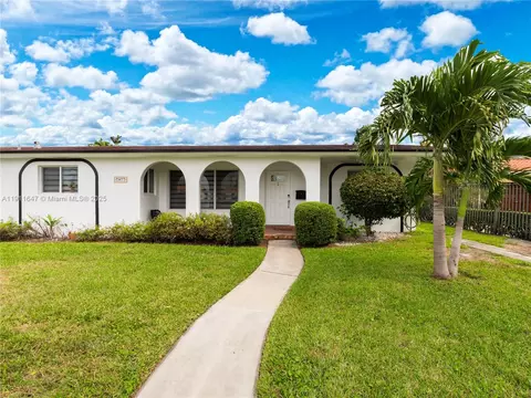 Exterior - 7877 W 16th Ave, Hialeah, FL 33014 photo 7 of 7