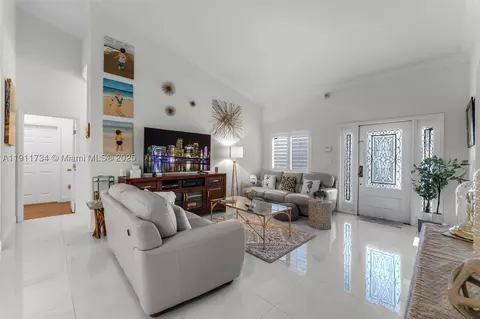 12743 SW 220th St, Miami, FL 33170