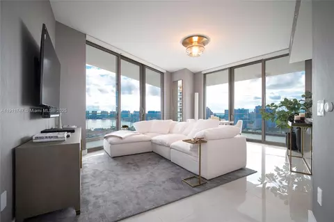 18975 Collins Ave #1705, Sunny Isles Beach, FL 33160