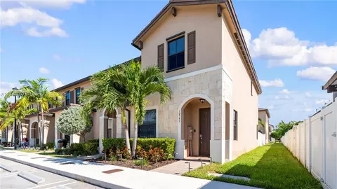 Exterior - 10547 W 34th Ct, Hialeah, FL 33018 photo 2 of 11