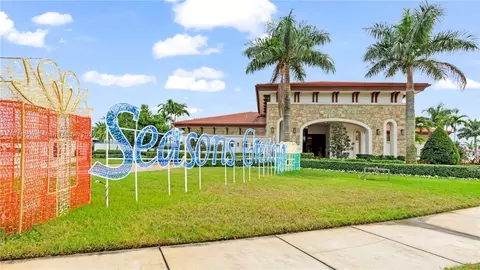 Exterior - 10547 W 34th Ct, Hialeah, FL 33018 photo 11 of 11