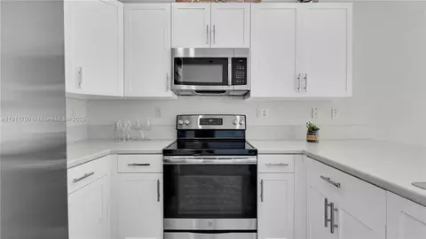 Other - 10547 W 34th Ct, Hialeah, FL 33018 photo 6 of 26