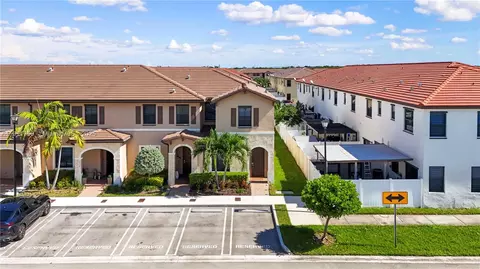 View/Area - 10547 W 34th Ct, Hialeah, FL 33018 photo 2 of 9