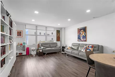 5001 Collins Ave #1G, Miami Beach, FL 33140