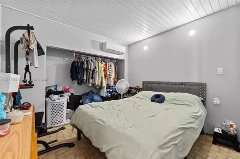 Bedroom - 580 E 44th St, Hialeah, FL 33013 photo 5 of 7