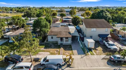 View/Area - 580 E 44th St, Hialeah, FL 33013 photo 8 of 9