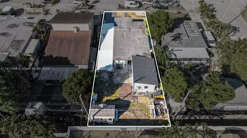 View/Area - 580 E 44th St, Hialeah, FL 33013 photo 5 of 9