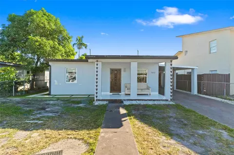 580 E 44th St, Hialeah, FL 33013