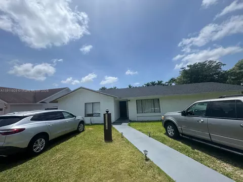 13320 SW 99th St, Miami, FL 33186
