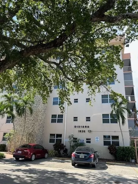 1830 Dixieanna St #301, Hollywood, FL 33020