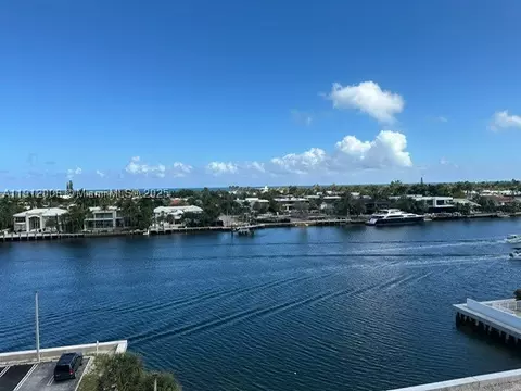 20515 E Country Club Dr #747, Aventura, FL 33180