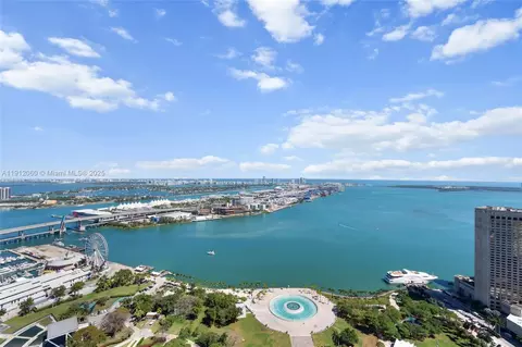50 Biscayne Blvd #4808, Miami, FL 33132