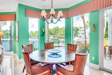 Dining - 550 Harbor Dr, Key Biscayne, FL 33149 photo 5 of 5