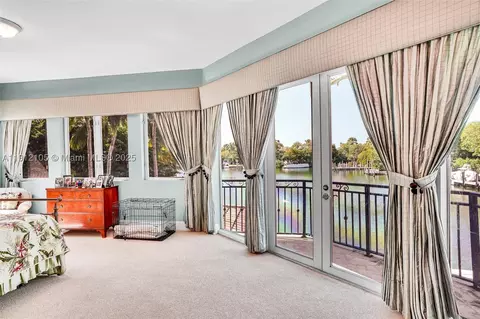 Bedroom - 550 Harbor Dr, Key Biscayne, FL 33149 photo 10 of 10