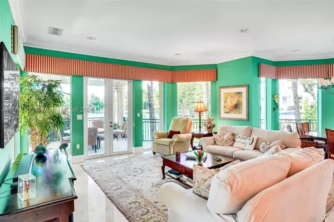 Living - 550 Harbor Dr, Key Biscayne, FL 33149 photo 5 of 7