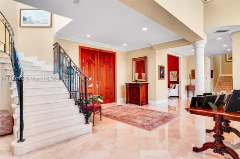 Entry Way - 550 Harbor Dr, Key Biscayne, FL 33149 photo 2 of 6