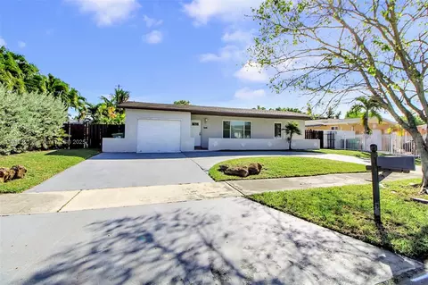 19311 SW 118th Ave, Miami, FL 33177