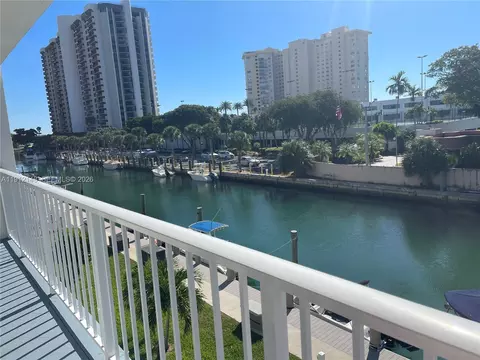 1650 NE 115th St #311, Miami, FL 33181