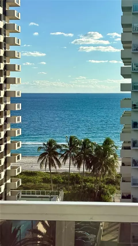 5700 Collins Ave #11B, Miami Beach, FL 33140