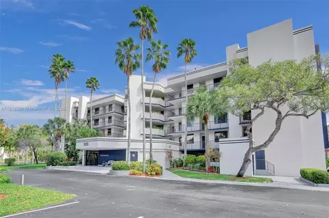 545 SE 12th St #403, Dania Beach, FL 33004