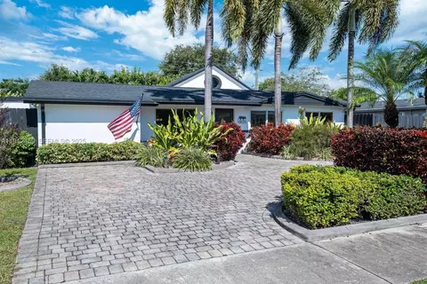 10025 SW 83rd St, Miami, FL 33173