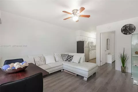 2524 Hayes St #9, Hollywood, FL 33020