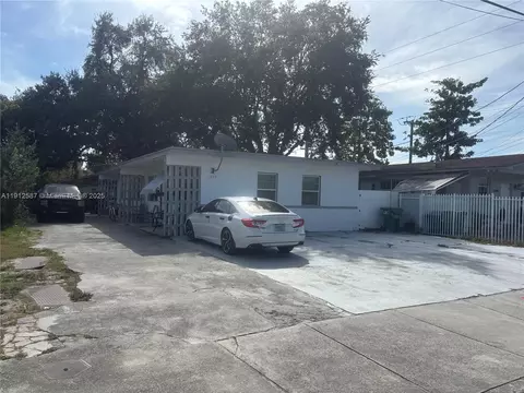 3390 NW 50th St, Miami, FL 33142