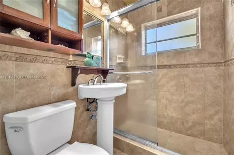 Bath - 683 W 39th St, Hialeah, FL 33012 photo 1 of 2