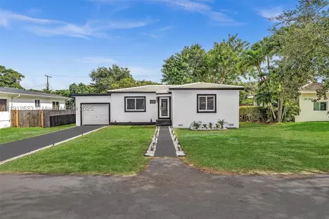 141 NW 89th St, El Portal, FL 33150