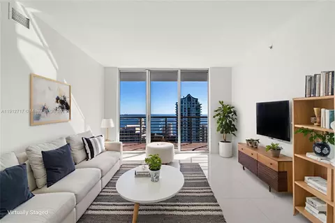 335 S Biscayne Blvd #4105, Miami, FL 33131