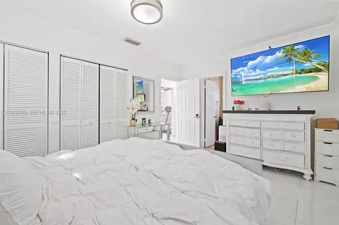 Bedroom - 5355 W 5th Ln, Hialeah, FL 33012 photo 3 of 6