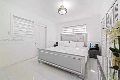 Bedroom - 5355 W 5th Ln, Hialeah, FL 33012 photo 2 of 6