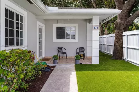 270 NW 53rd St, Miami, FL 33127