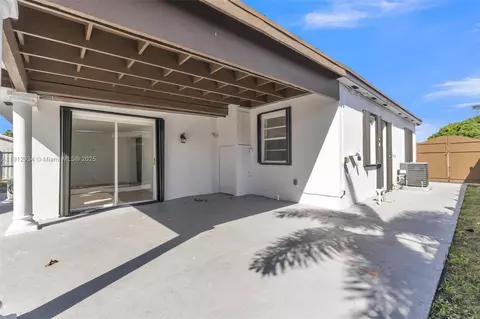 Other - 342 W 37th St, Hialeah, FL 33012 photo 4 of 13