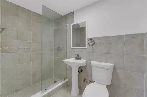 Bath - 342 W 37th St, Hialeah, FL 33012 photo 1 of 5
