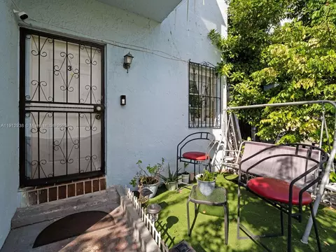 4470 NW 9th St #3, Miami, FL 33126