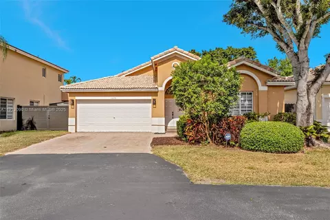 15475 SW 138th Ter, Miami, FL 33196