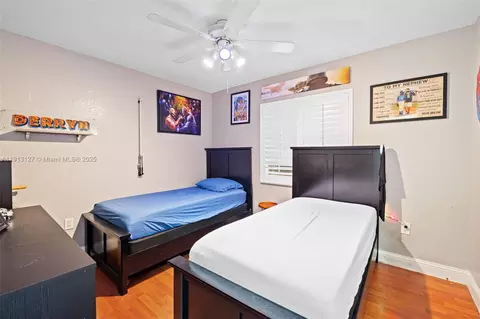 Bedroom - 7416 W 32nd Ave, Hialeah, FL 33018 photo 4 of 5