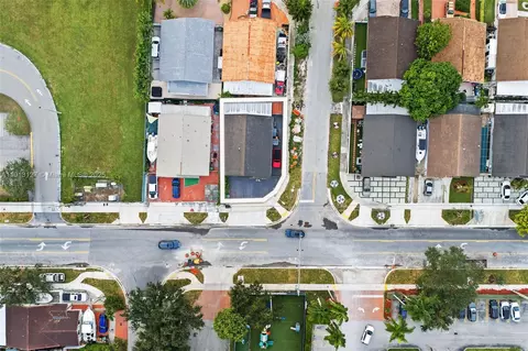 View/Area - 7416 W 32nd Ave, Hialeah, FL 33018 photo 6 of 10