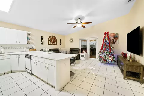 Kitchen - 7416 W 32nd Ave, Hialeah, FL 33018 photo 5 of 5