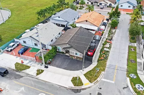 View/Area - 7416 W 32nd Ave, Hialeah, FL 33018 photo 1 of 10