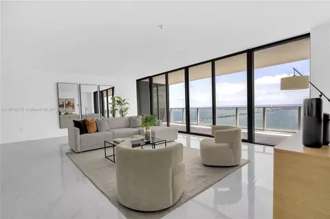 700 NE 24th St #5602, Miami, FL 33137