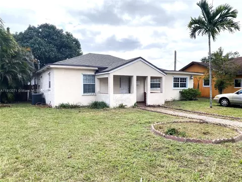 750 SE 3rd Pl, Hialeah, FL 33010