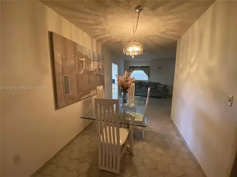 Dining - 750 SE 3rd Pl, Hialeah, FL 33010 photo 3 of 3