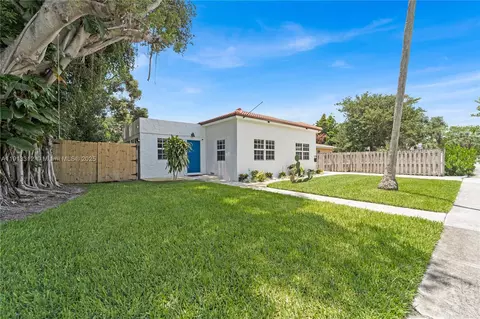 436 Evergreen Dr, Lake Park, FL 33403